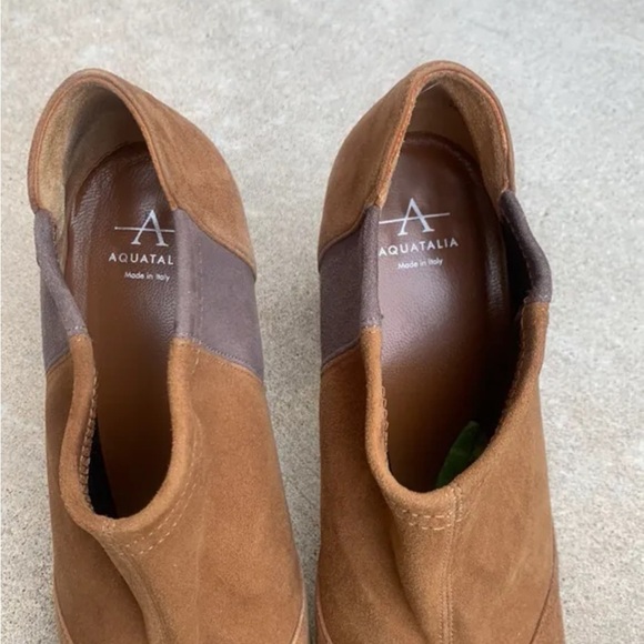 Aquatalia Suede Tan/Grey Ankle Booties, Block Heel Women’s size 9 Made in Italy - Picture 10 of 11